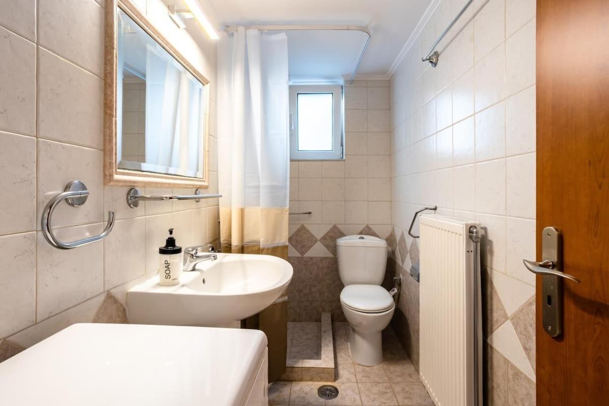 Filiatra Downtown Cozy Retreat - Homely Vibes Exterior foto