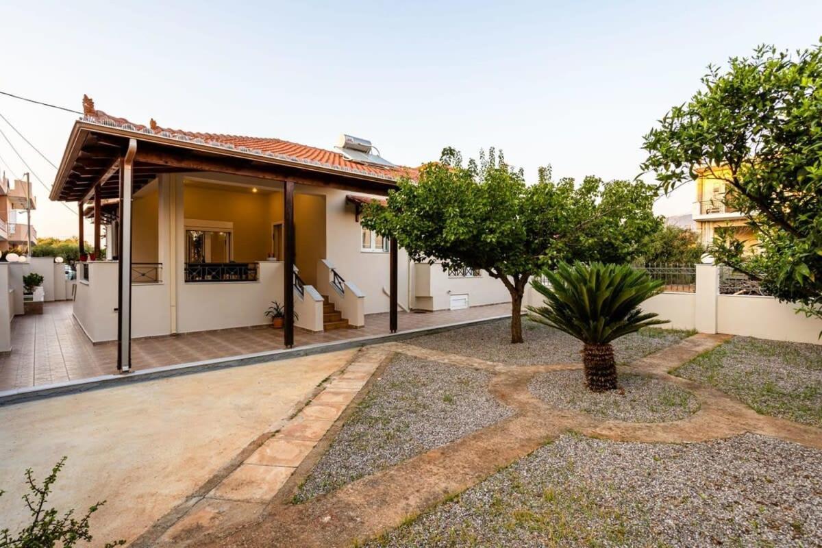 Filiatra Downtown Cozy Retreat - Homely Vibes Exterior foto