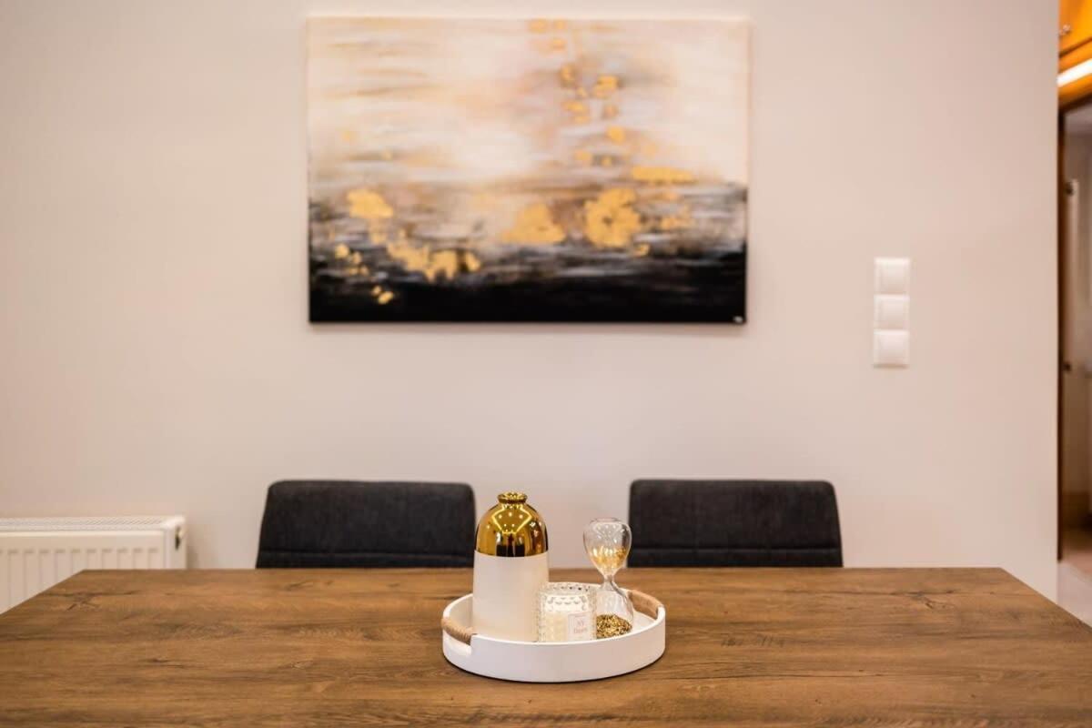 Filiatra Downtown Cozy Retreat - Homely Vibes Exterior foto